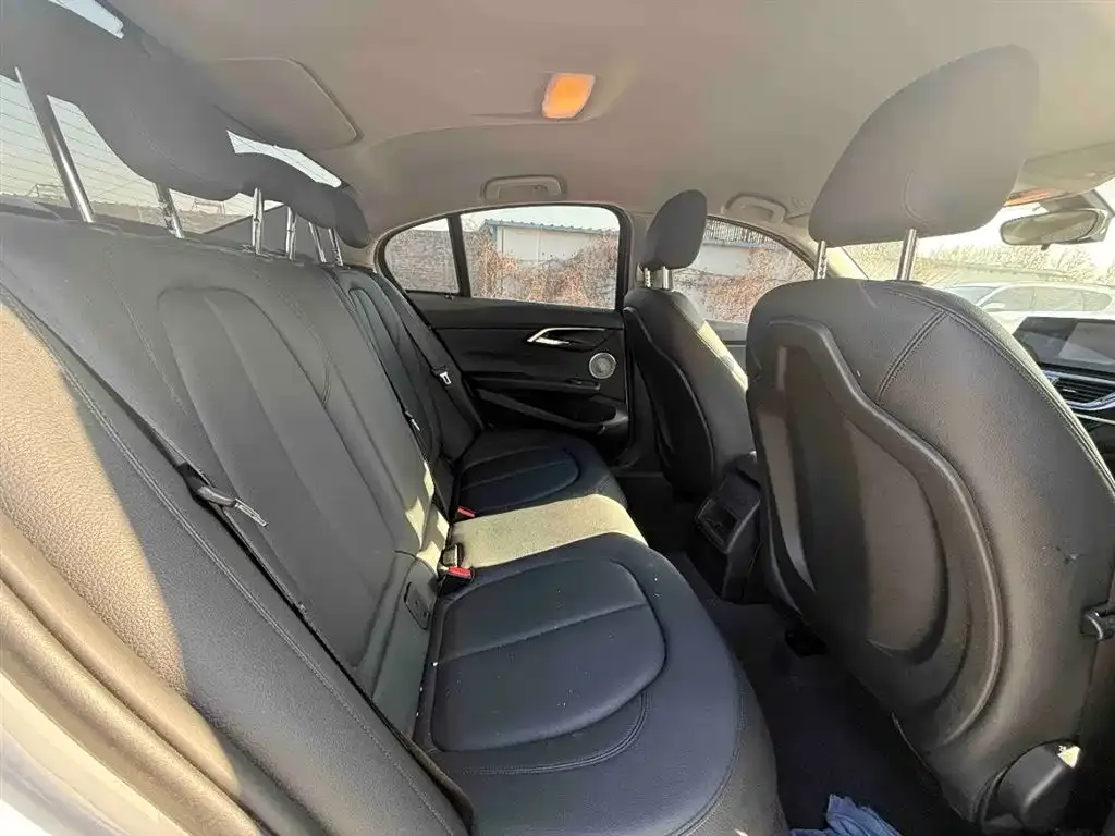 BMW 1 Series 2022 из CN, фото 4