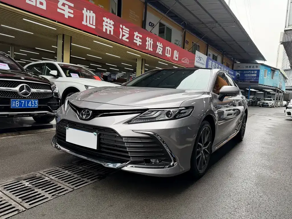 Toyota Camry 2023 из CN, фото 1