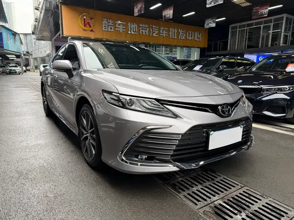Toyota Camry 2023 из CN, фото 3
