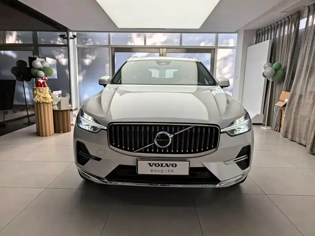 Volvo XC60 — фото 7