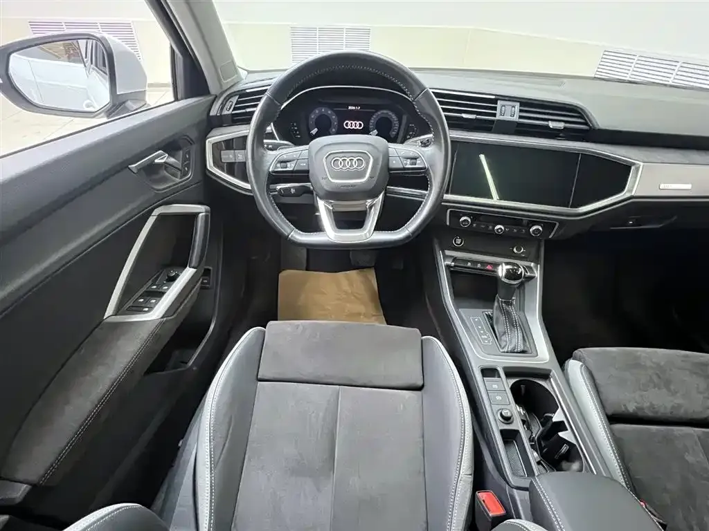 Audi Q3 2021 из CN, фото 9