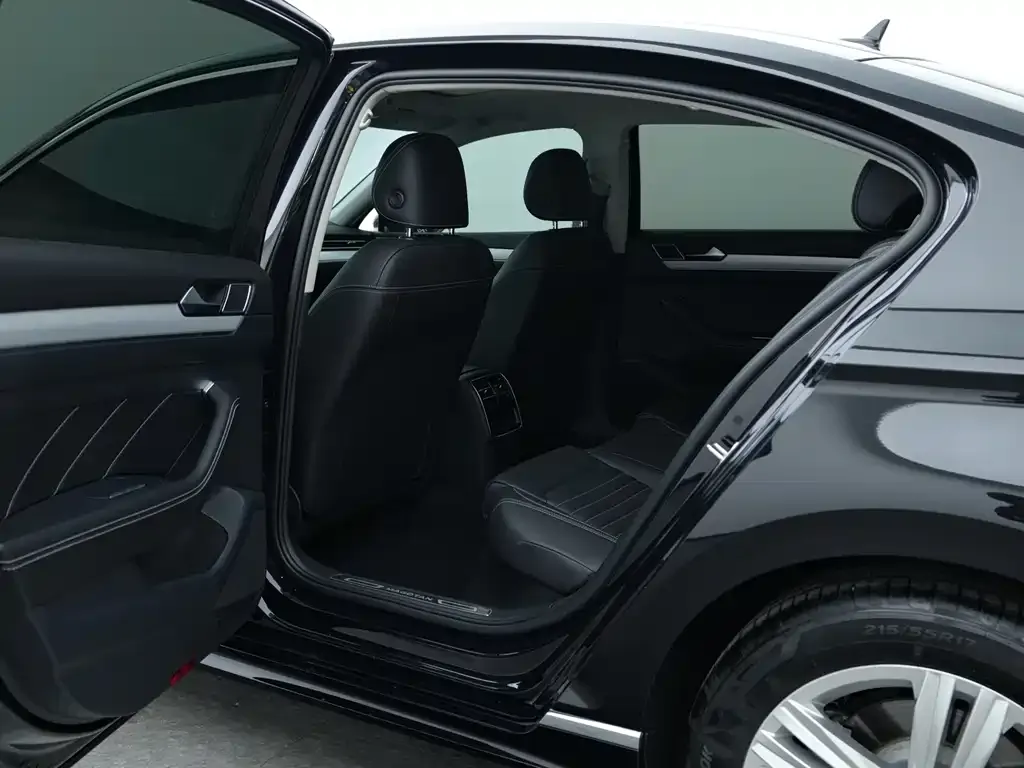 Volkswagen Magotan 2025 из CN, фото 4