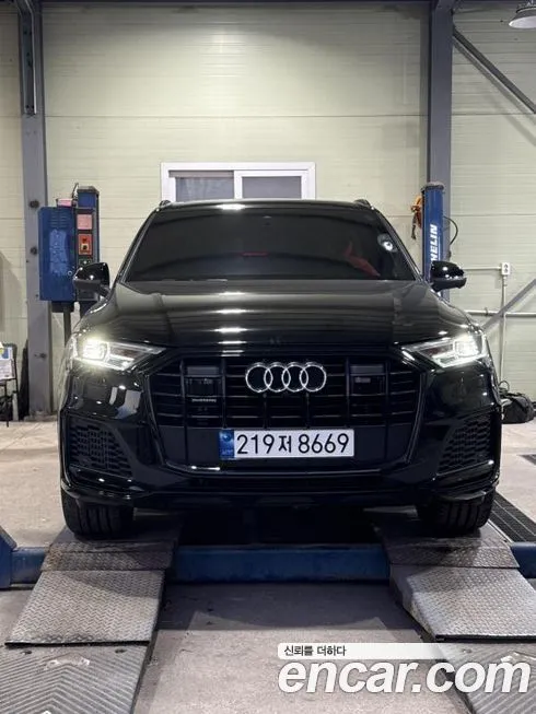 Audi Q7 2022 из KR, фото 1
