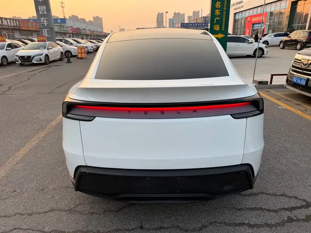 Tesla Model Y 2025 из CN, фото 8