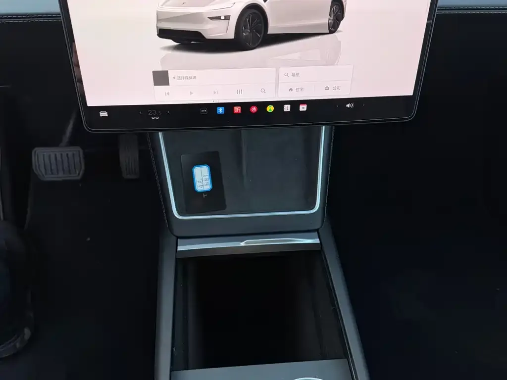 Tesla Model Y 2025 из CN, фото 2