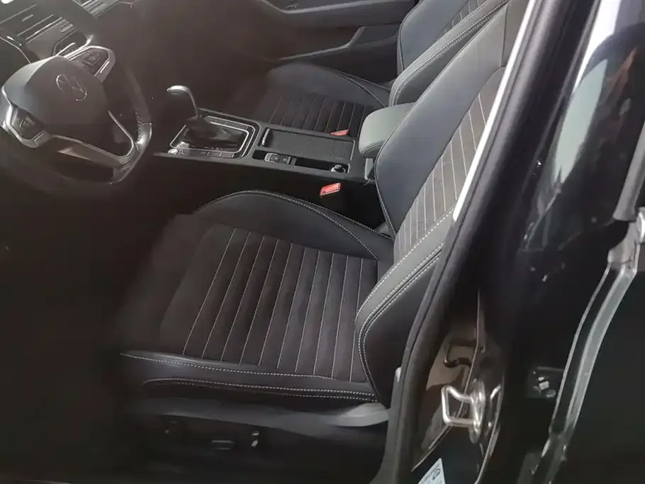 Volkswagen Magotan 2021 из CN, фото 7