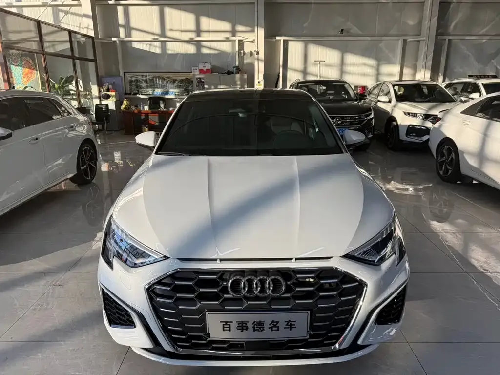 Audi A3 2023 из CN, фото 10
