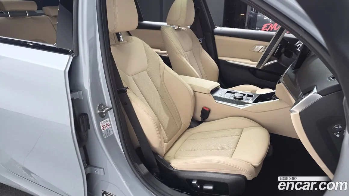 BMW 3-Series 2023 из KR, фото 10