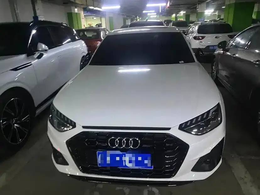 Audi A4L 2023 из CN, фото 4