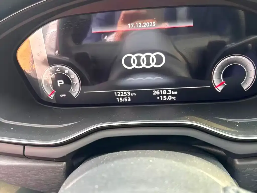 Audi A4L 2023 из CN, фото 3