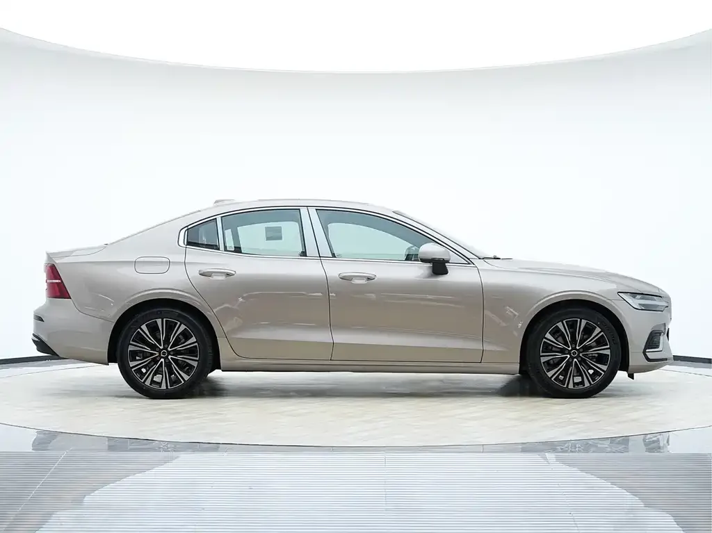 Volvo S60 2026 из CN, фото 8