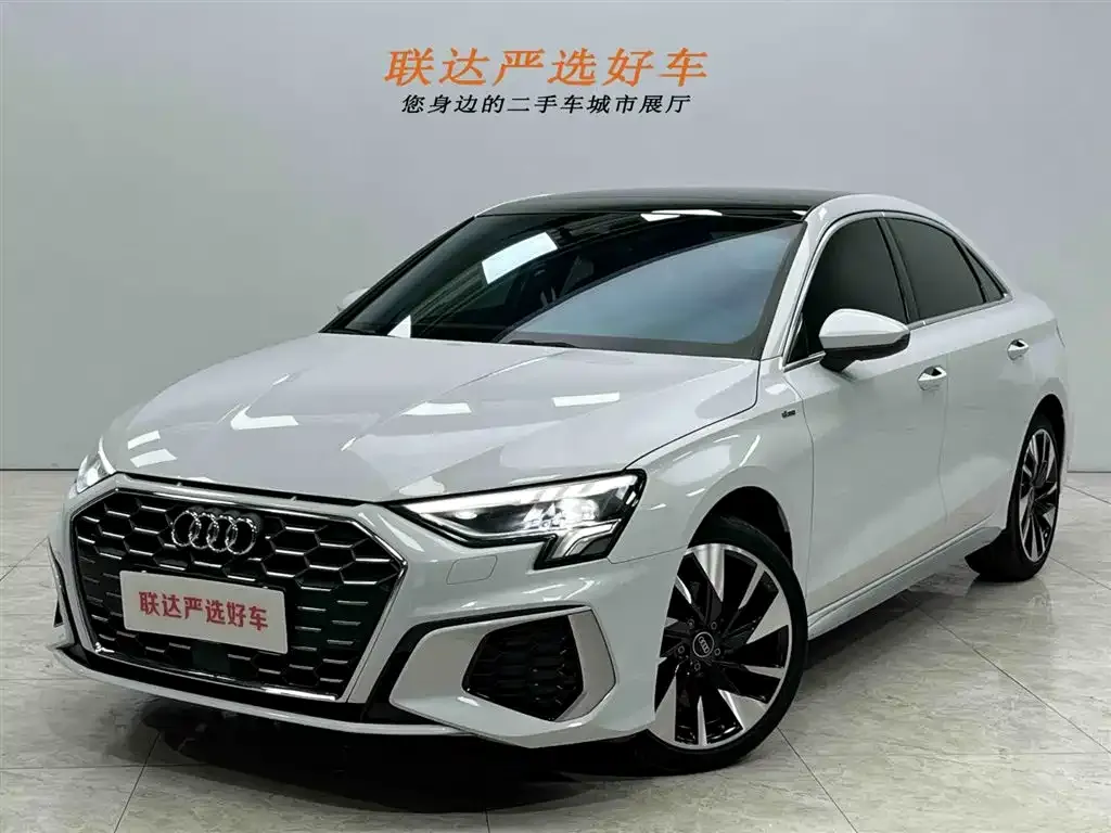 Audi A3 2023 из CN, фото 1