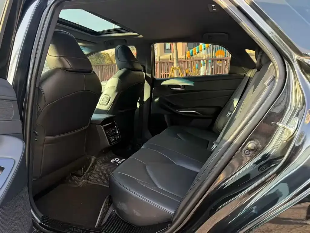 Toyota Avalon 2021 из CN, фото 3