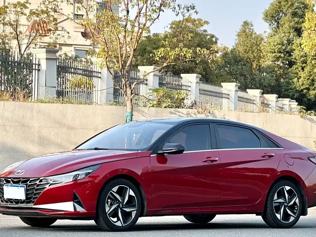 Hyundai Elantra 2022 из CN, фото 1