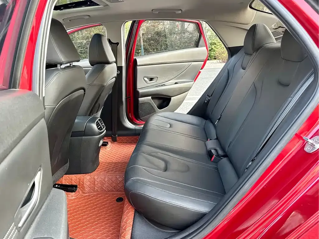 Hyundai Elantra 2022 из CN, фото 8