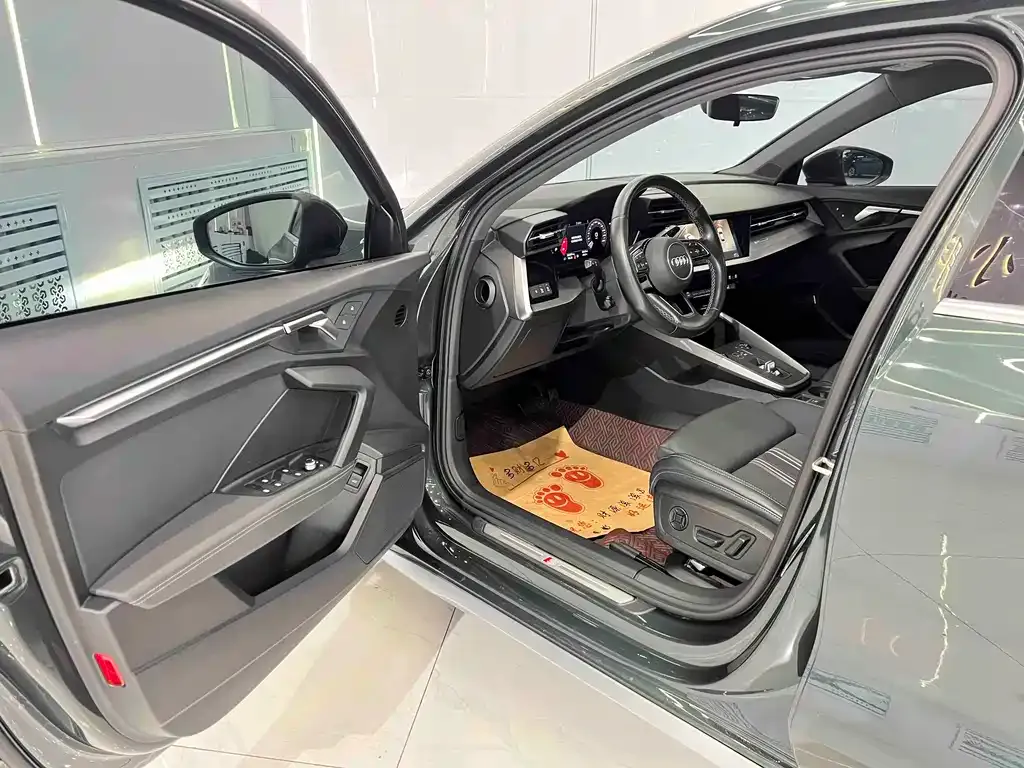 Audi A3 2023 из CN, фото 5