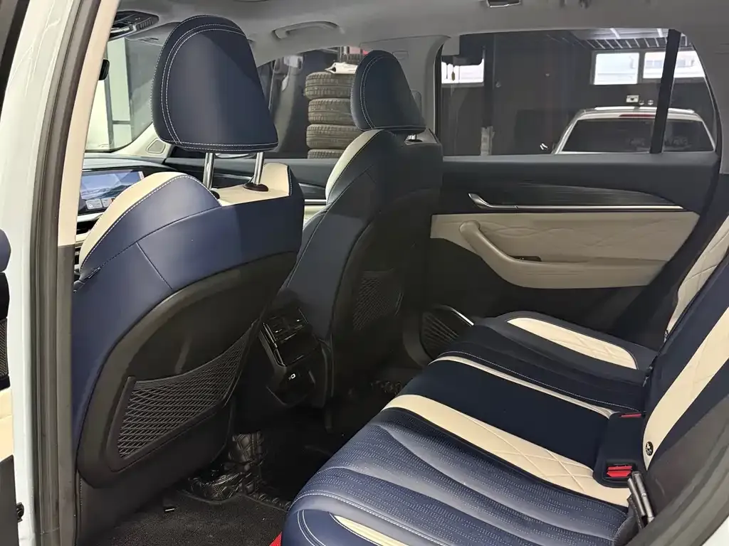 Geely Xingyue L 2022 из CN, фото 4