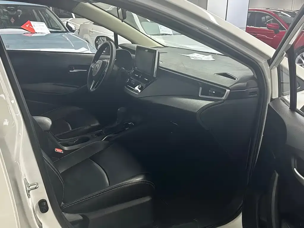 Toyota Corolla 2023 из CN, фото 9