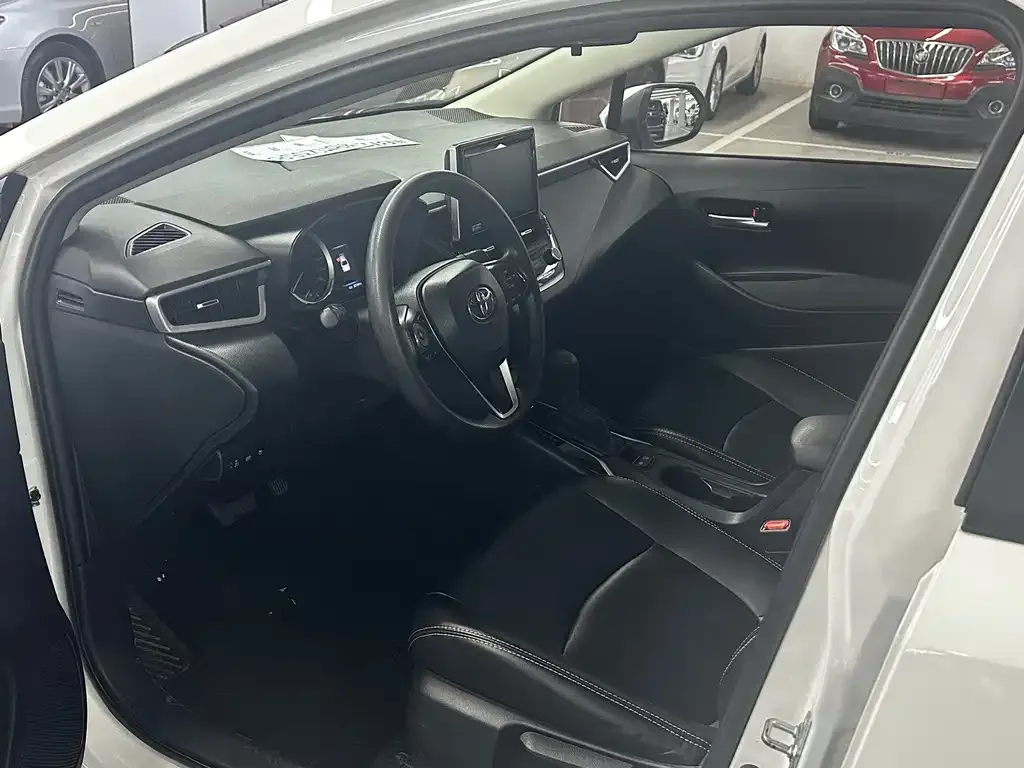 Toyota Corolla 2023 из CN, фото 3
