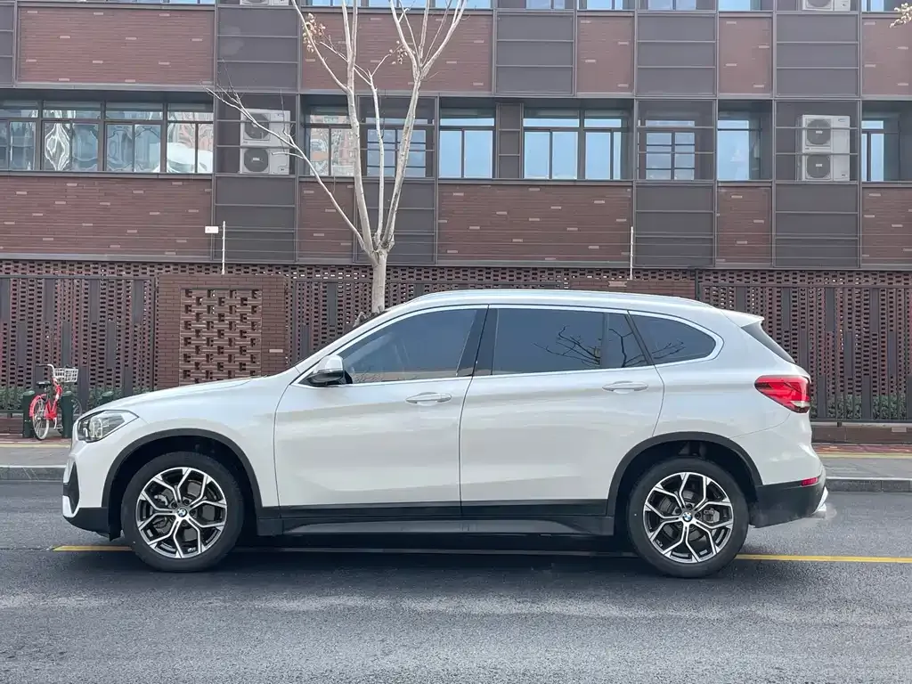 BMW X1 2021 из CN, фото 8