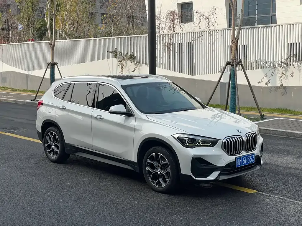 BMW X1 2021 из CN, фото 9