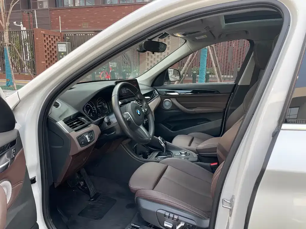 BMW X1 2021 из CN, фото 2
