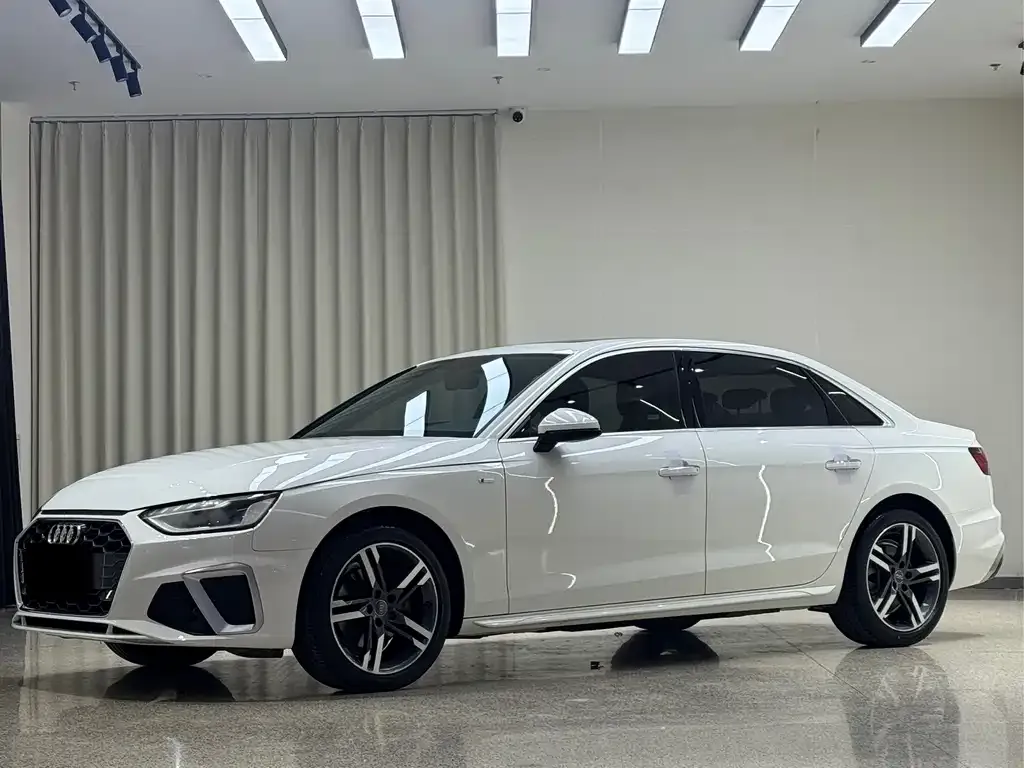 Audi A4L 2021 из CN, фото 1