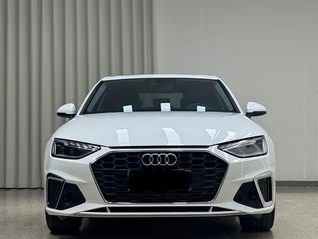 Audi A4L 2021 из CN, фото 6