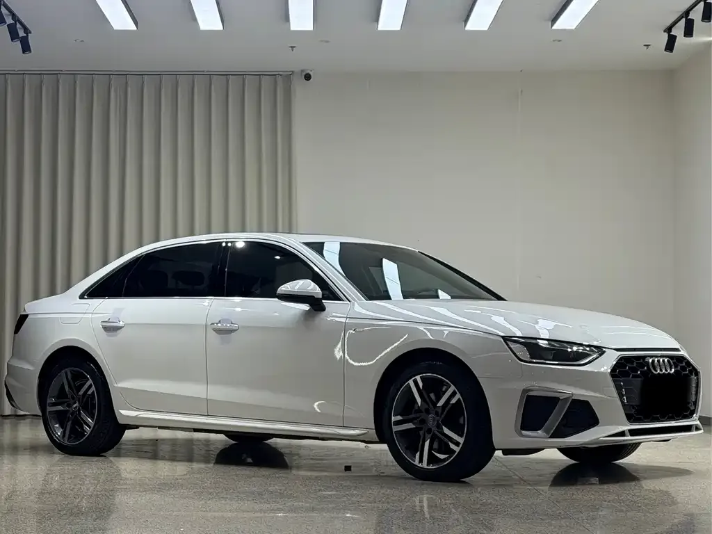 Audi A4L 2021 из CN, фото 10