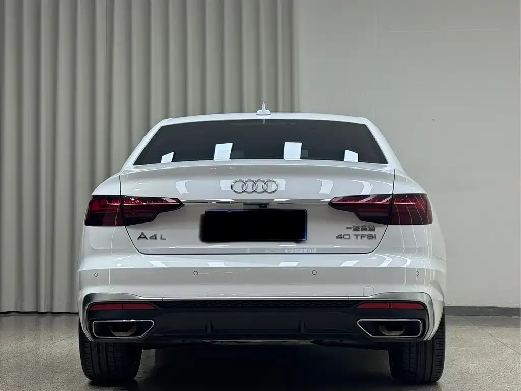 Audi A4L 2021 из CN, фото 8