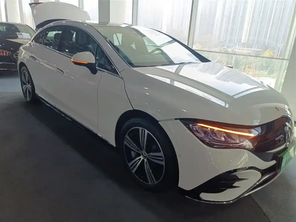 Mercedes-Benz EQE 2023 из CN, фото 6