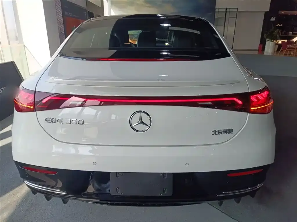Mercedes-Benz EQE 2023 из CN, фото 2