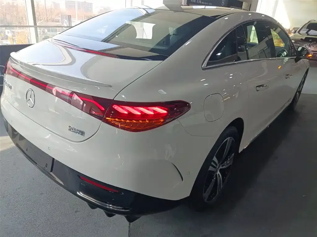 Mercedes-Benz EQE 2023 из CN, фото 4
