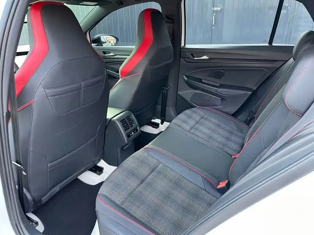 [object Object] Golf GTI 2023 из CN, фото 8