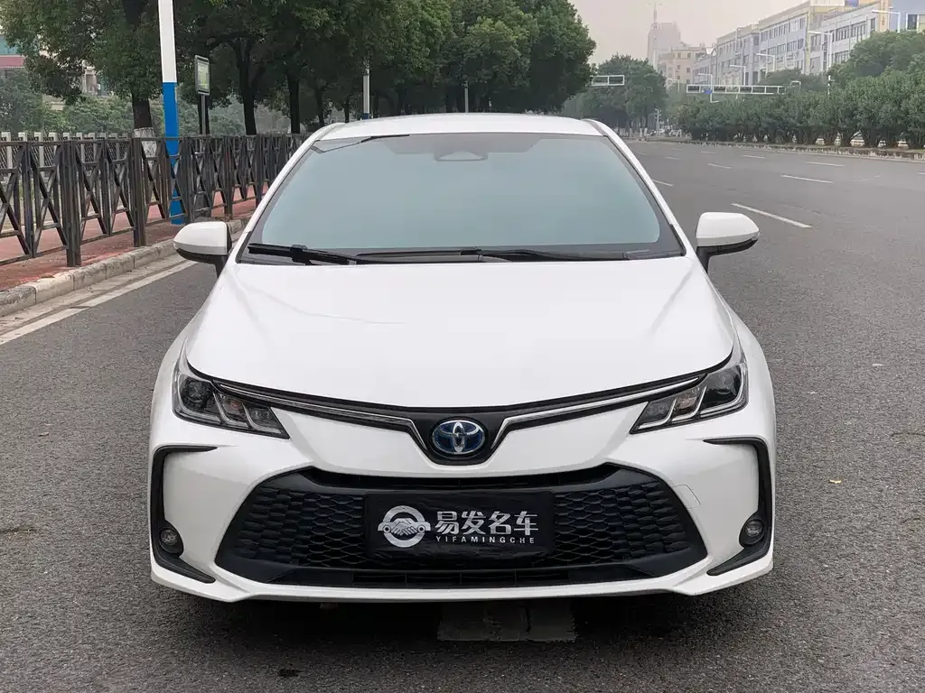 Toyota Corolla 2023 из CN, фото 1