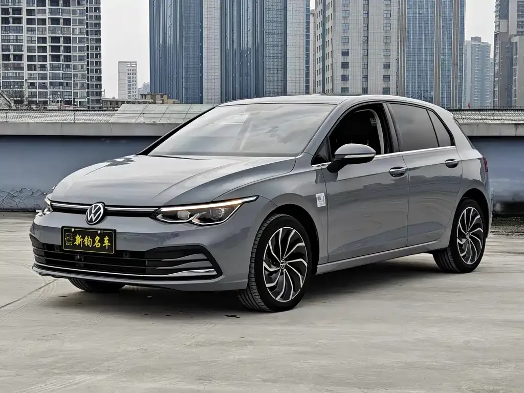 Volkswagen Golf 2024 из CN, фото 1