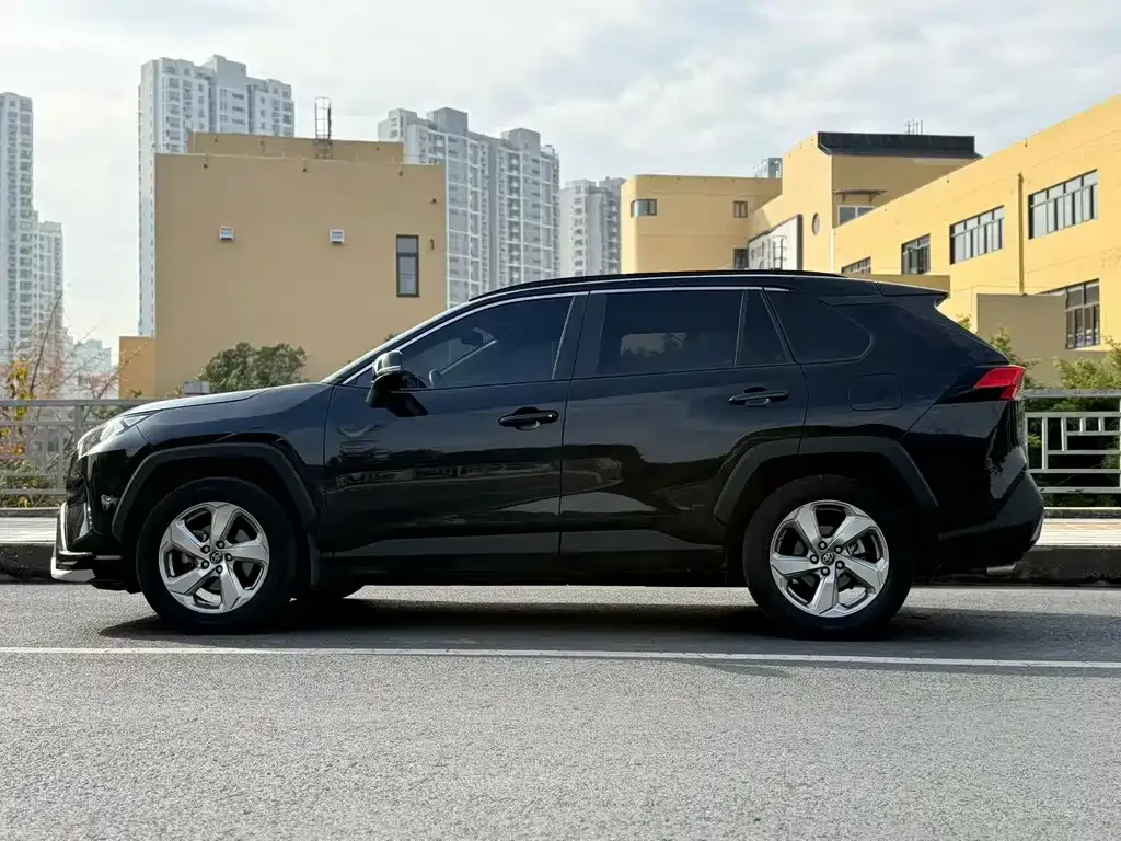 Toyota RAV4 2022 из CN, фото 4
