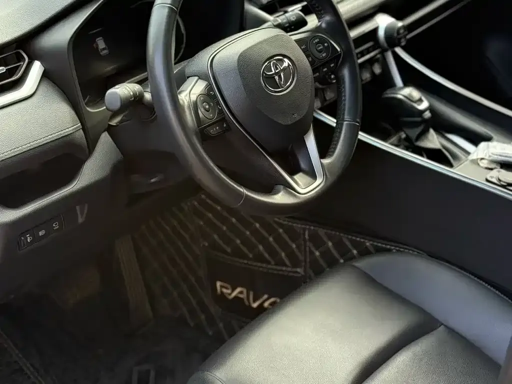 Toyota RAV4 2022 из CN, фото 6