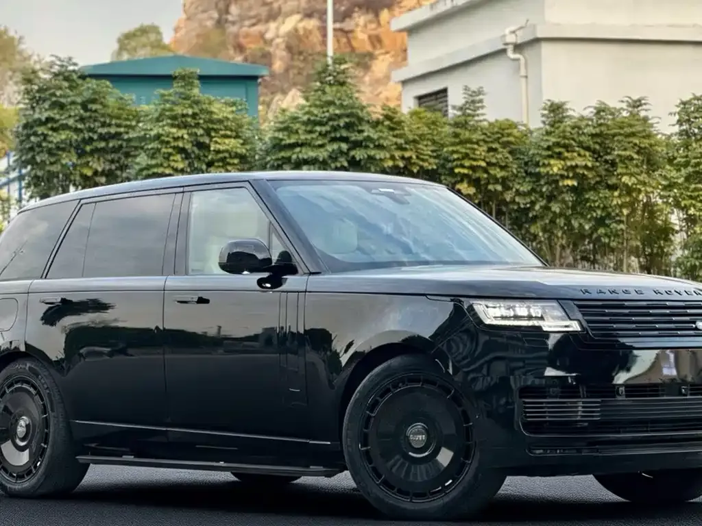 Land Rover Range Rover 2023 из CN, фото 2