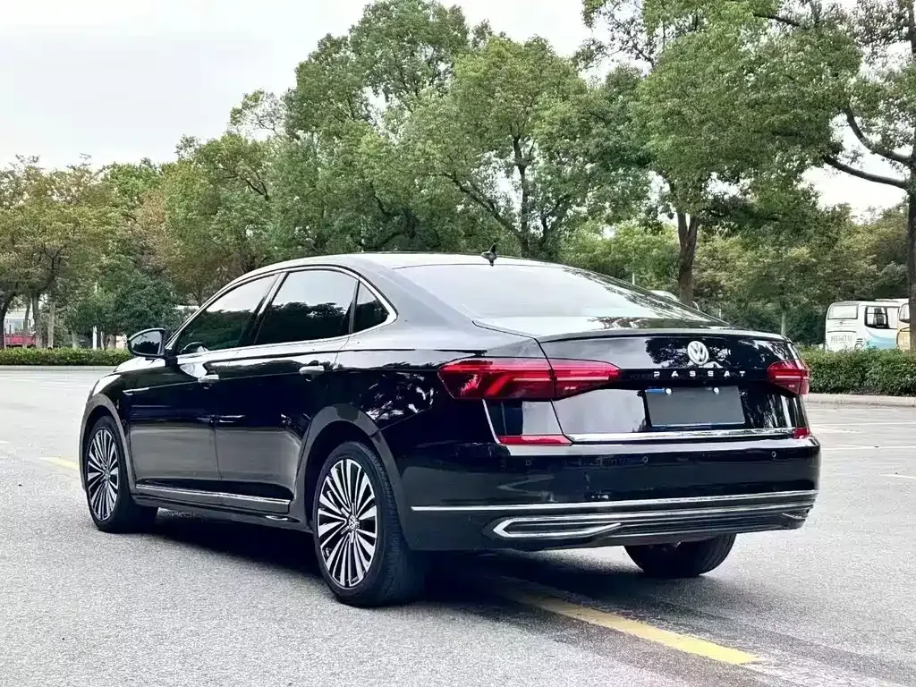 Volkswagen Passat 2021 из CN, фото 8