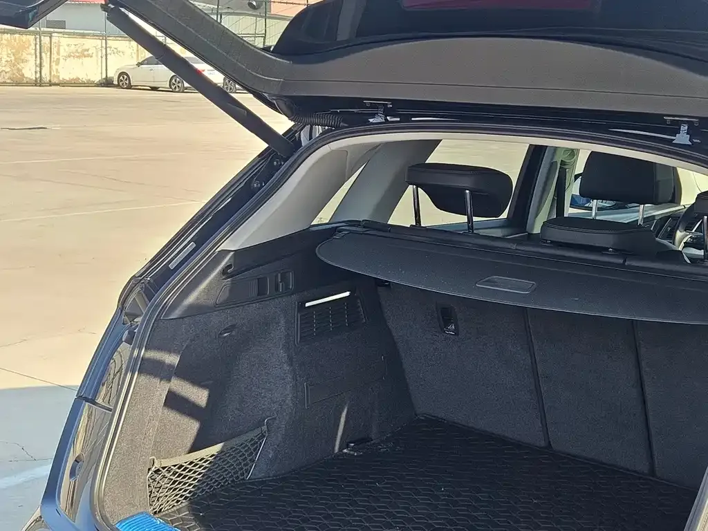Audi Q5L 2021 из CN, фото 8