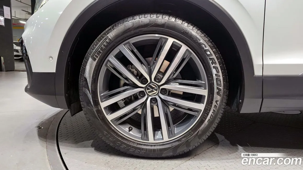 Volkswagen Tiguan 2023 из KR, фото 5