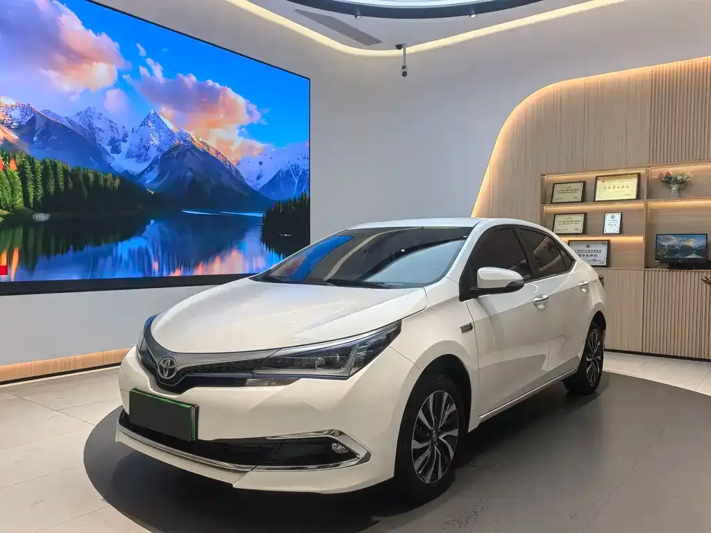 Toyota Corolla Hybrid 2023 из CN, фото 1