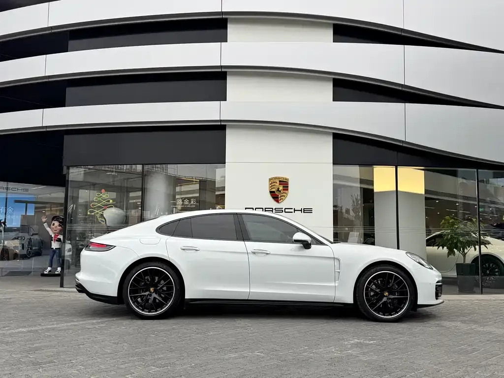 Porsche Panamera 2023 из CN, фото 3