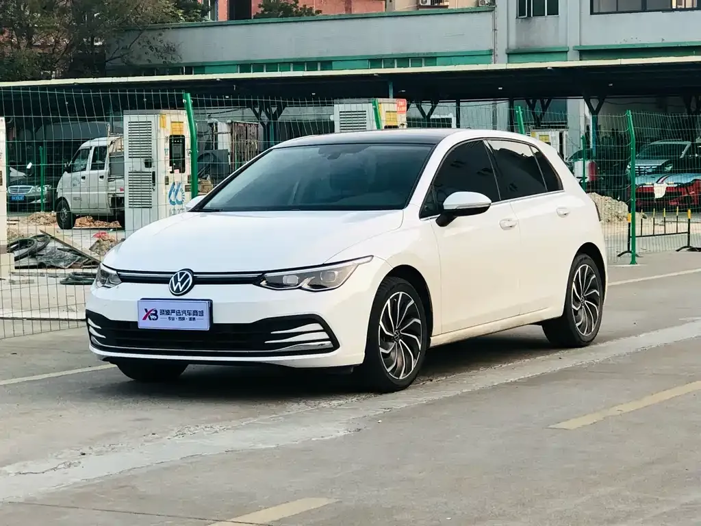 Volkswagen Golf 2022 из CN, фото 1
