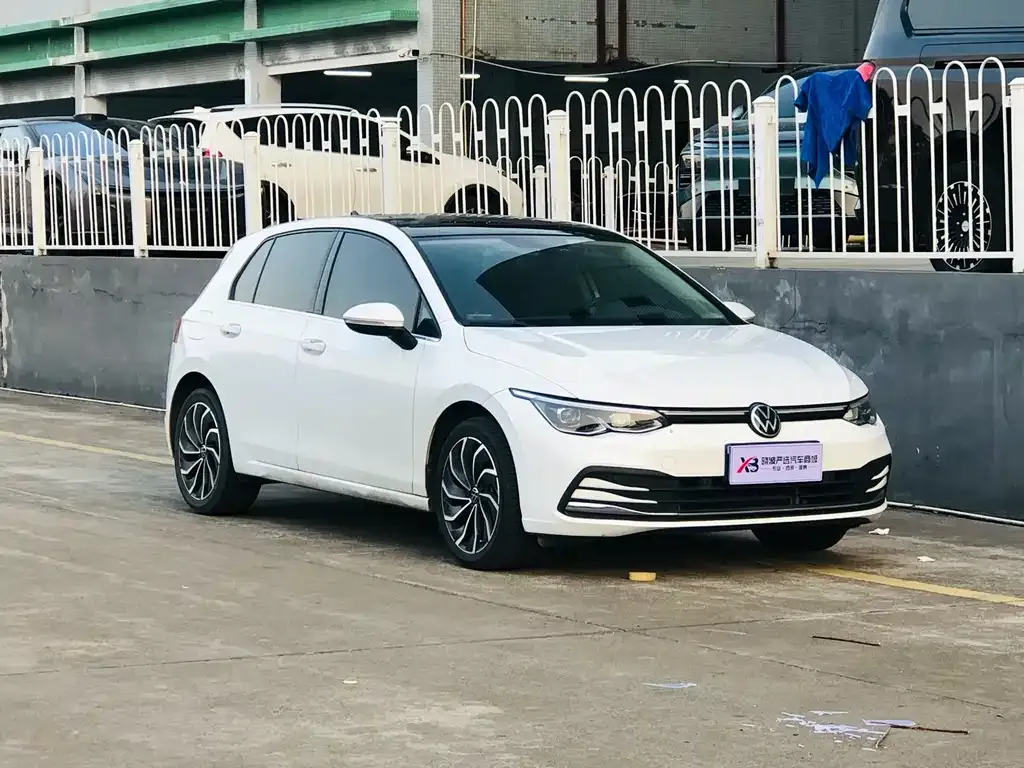 Volkswagen Golf 2022 из CN, фото 3
