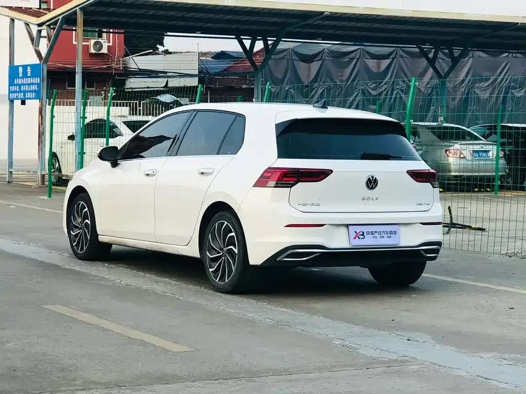 Volkswagen Golf 2022 из CN, фото 6