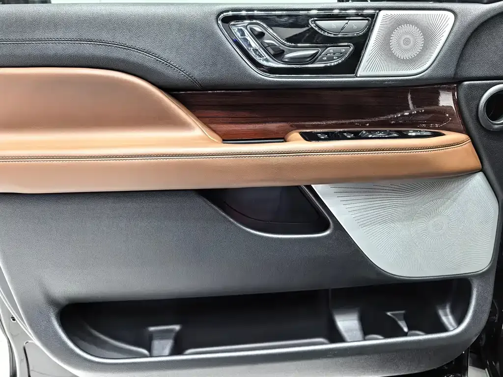Lincoln Navigator 2023 из CN, фото 9