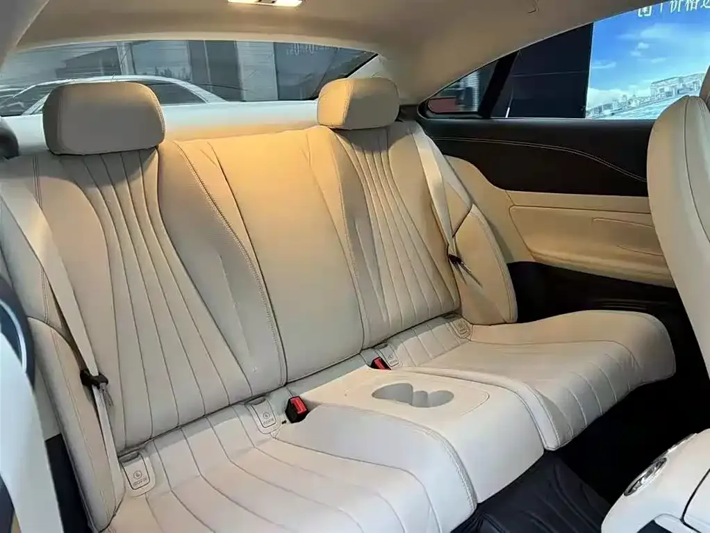 Mercedes-Benz E-Class (Import) — фото 6