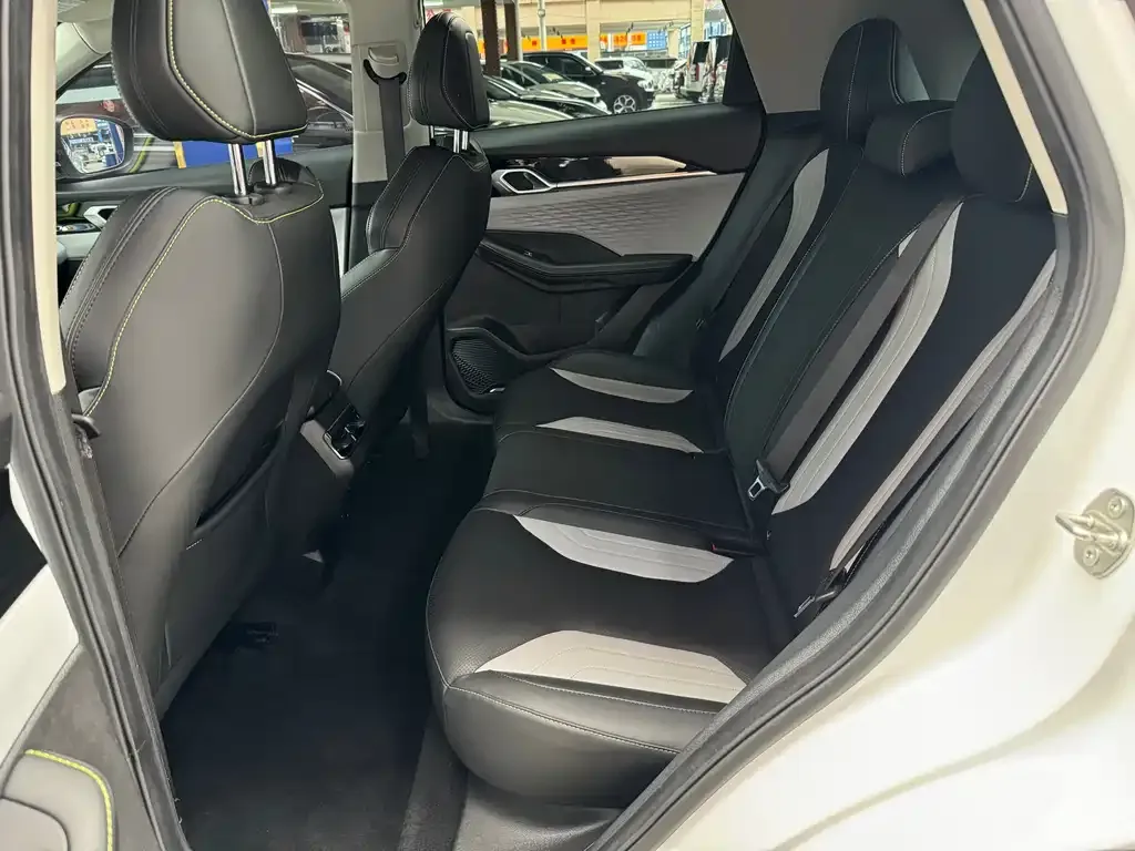 Geely Binyue 2023 из CN, фото 7